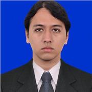 Soy licenciado en música y guitarrista con experiencia